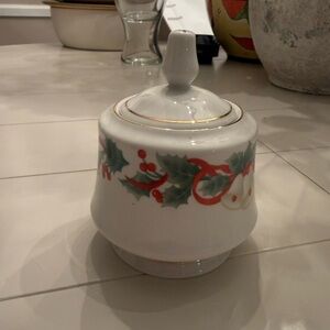 Sango Ceramic Lid with Festive Ribbon and Holly.